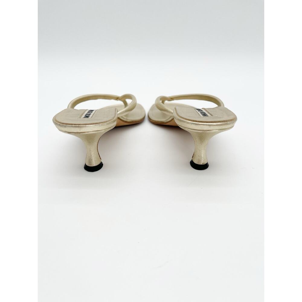 Manolo Blahnik Vintage Paterno Gold Leather Thong Kitten Heel Sandals IT 36.5 - Picture 9 of 12